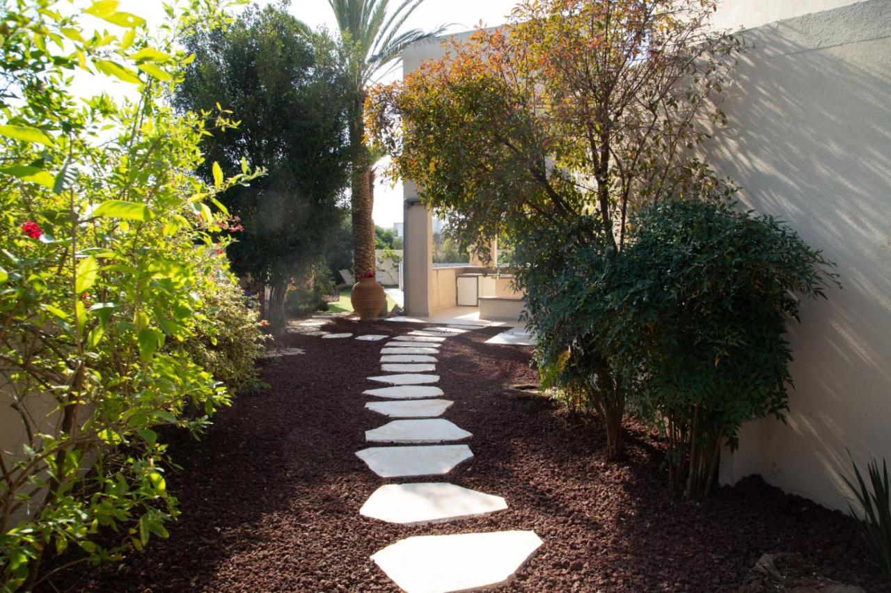 Villa Sky Garden Caesarea Exterior photo